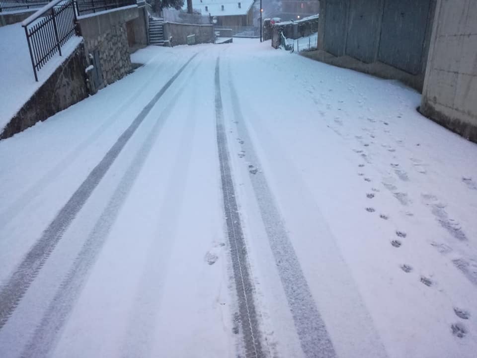Con la neve è arrivata la bufera tra gli abitanti di Lonno e Nembro