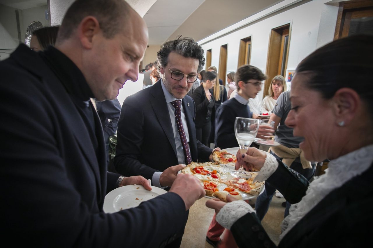 Da Mimmo ai Colli ora ha la pizza. Un mito al golf club di Longuelo