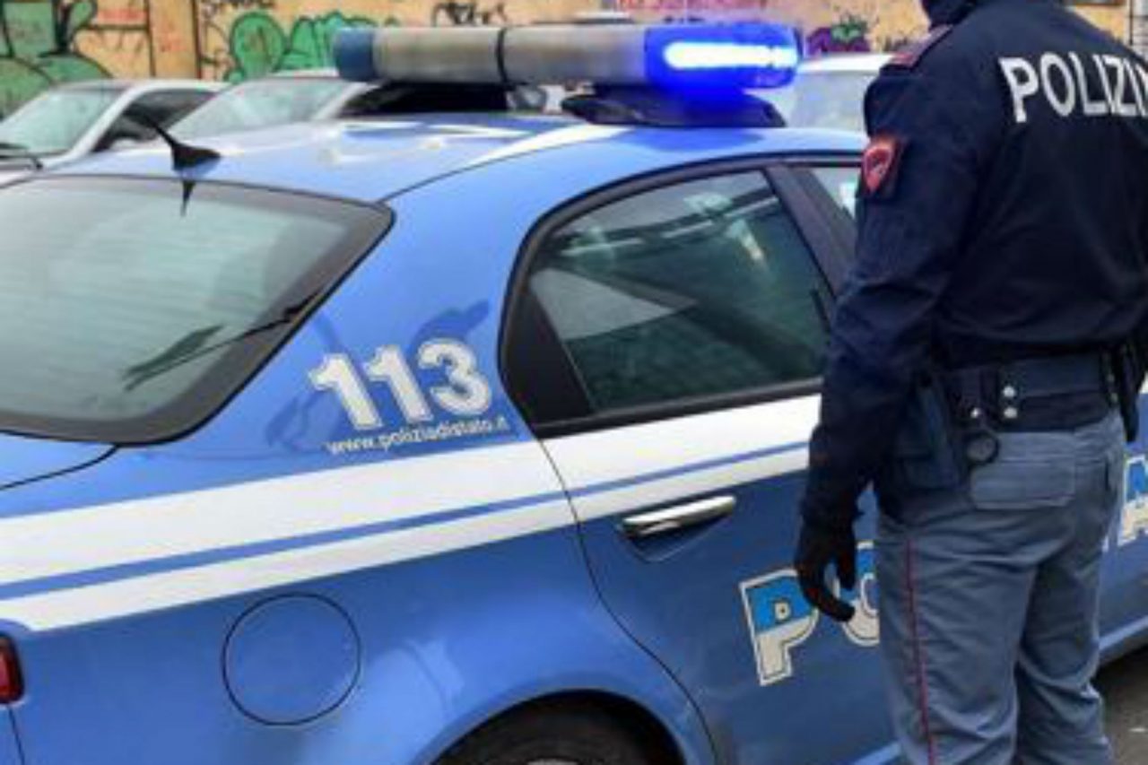 Continua a molestare una donna a Treviglio: stalker recidivo rimpatriato in Egitto