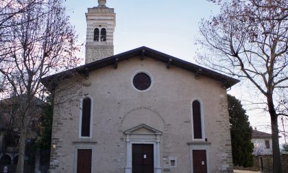 Irrompe nel Santuario della Madonna del Castello ad Almenno durante la messa, urla e spacca l’altare