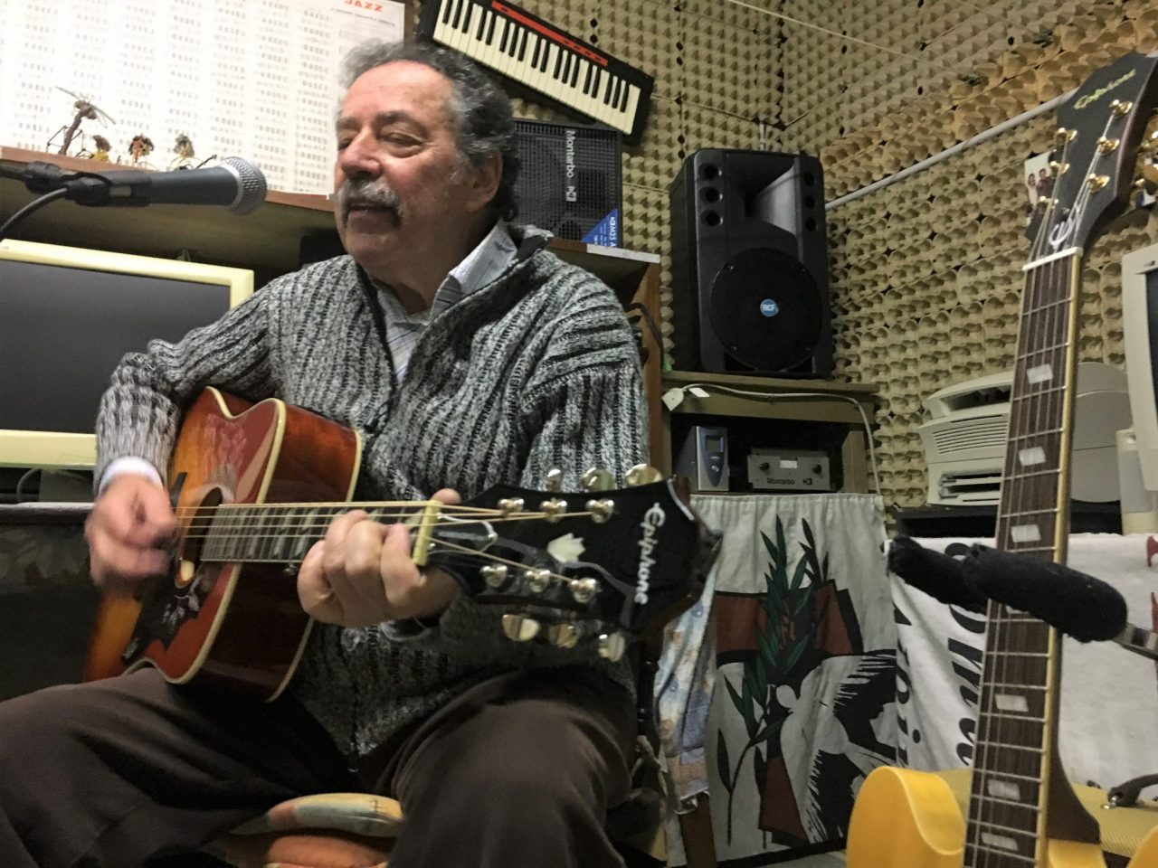 Il Gianni d’Albino canta i Beatles tradotti in dialetto bergamasco