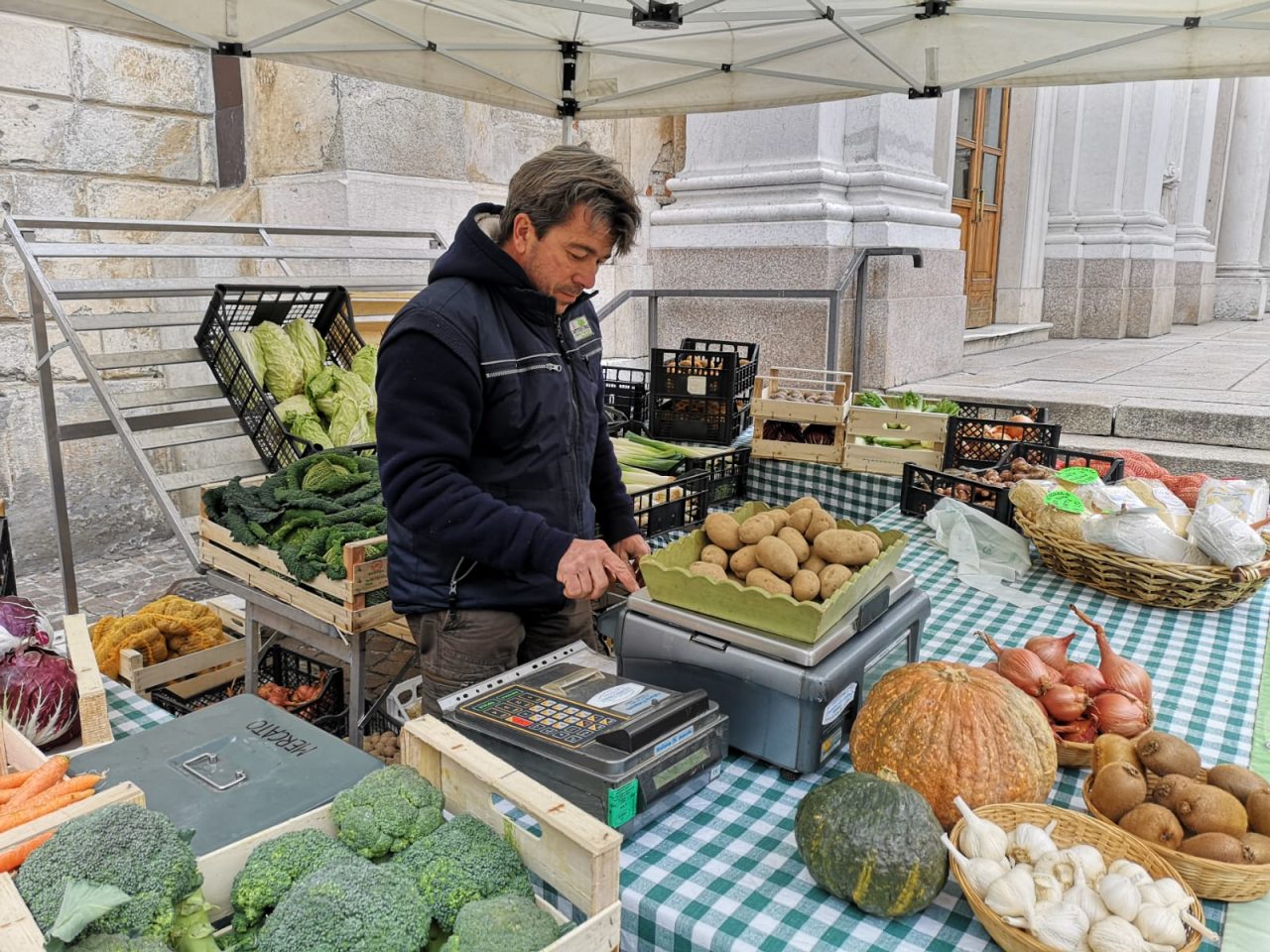 Il sabato mattina, ad Alzano L.do si trovano i sapori buoni della terra