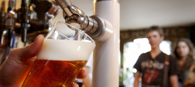 Chiude un pub ogni dodici ore In Gran Bretagna crolla un mito
