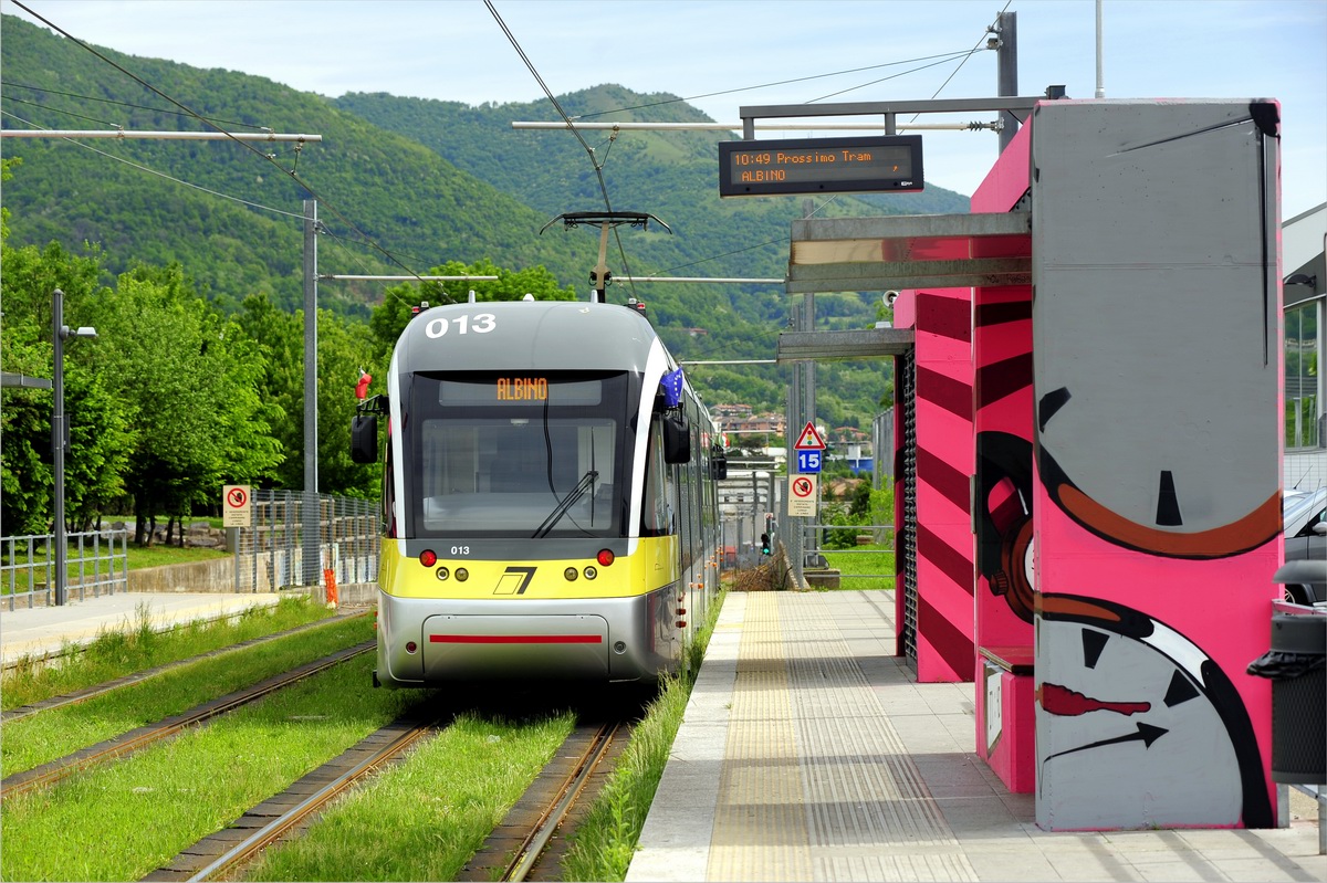 Se la festa si attacca al tram con tanto di concerti a bordo