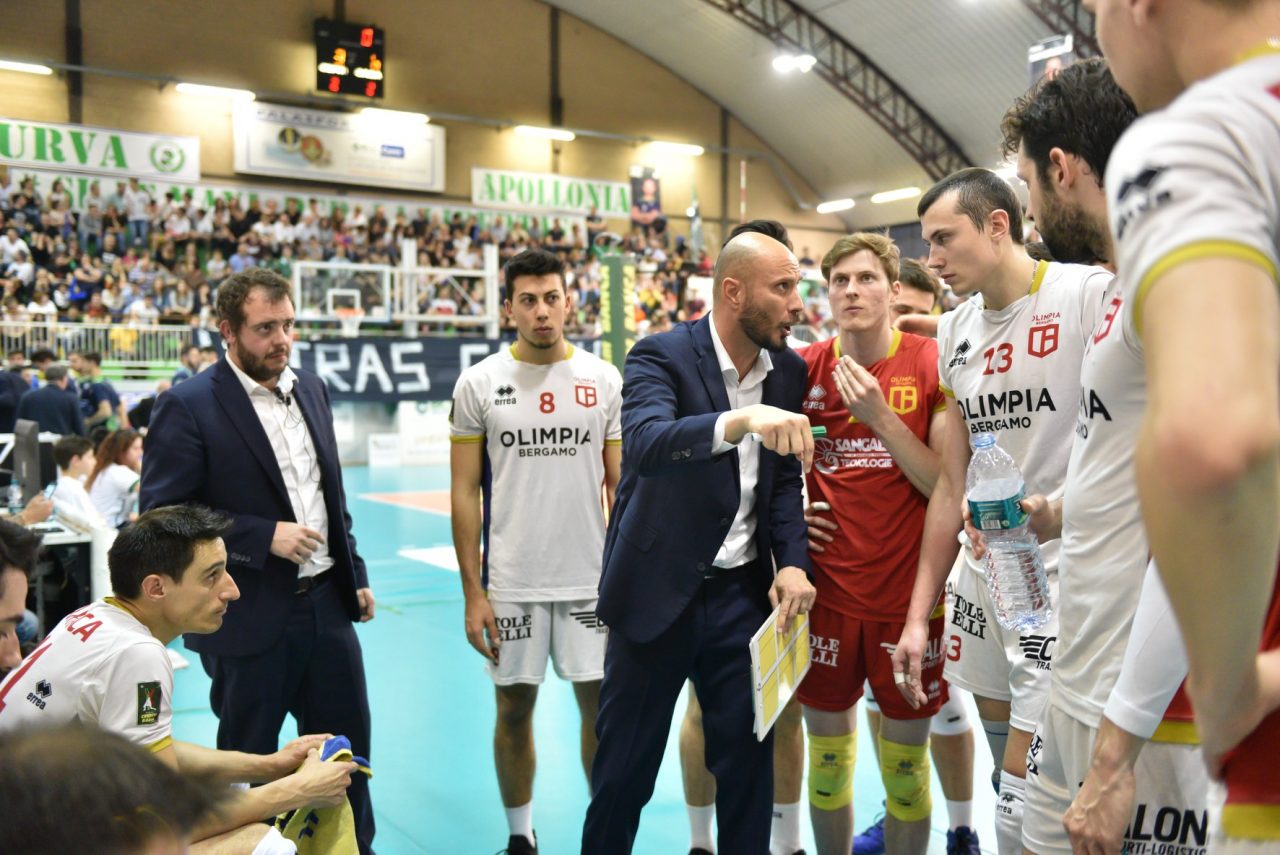 L’Olimpia lotta ma cede a Cantù Ci si gioca la finale giovedì in casa