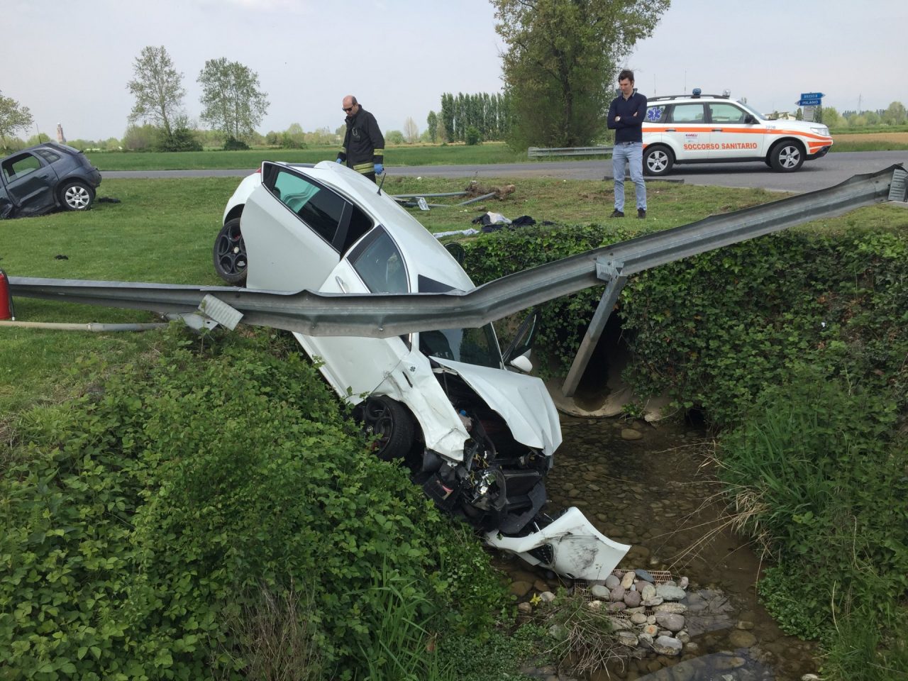 Caravaggio, schianto a pasquetta In sette in un’auto, con 4 bambini