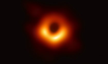 Era partita 55 milioni di anni fa l'immagine incredibile del buco nero