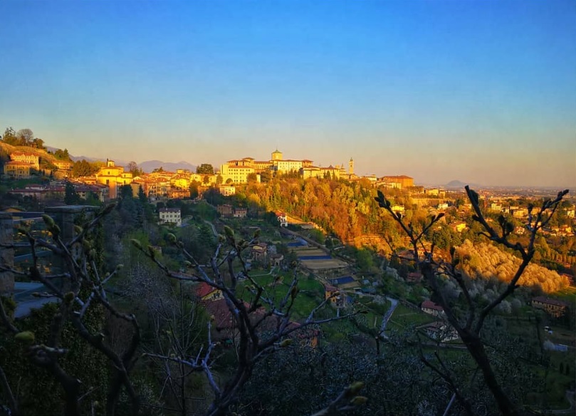 Luce e ombra su Bergamo – Verochic