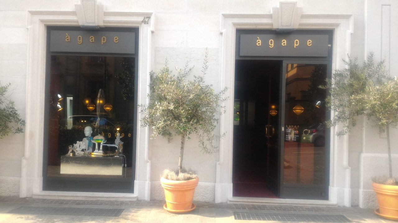 Àgape in via Tasso, l’elegante sfida di Federica (ce ne vuole di coraggio)