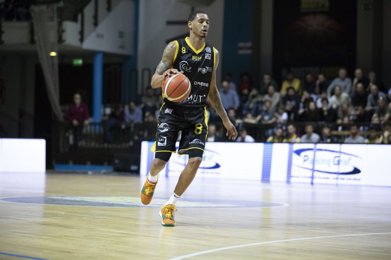 Il punto sul basket bergamasco BB14 e Treviglio, playoff quasi al via