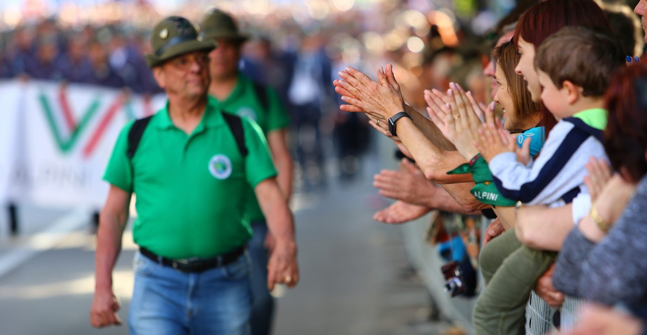 Gli Alpini pronti a invadere Milano Adunata del Secolo, il programma