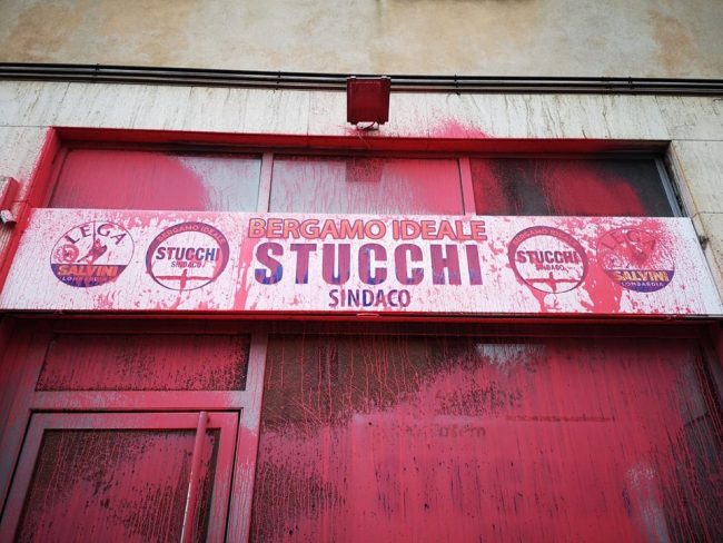Sia Stucchi che Gori sotto attacco Quando il vandalismo è bipartisan
