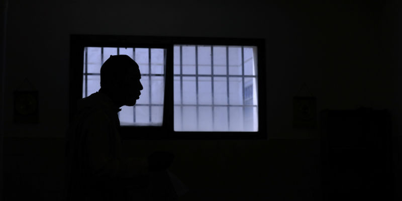 Calano i reati, crescono i detenuti (la giustizia è lenta ma severa)