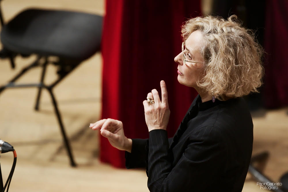 Erina Gambarini - maestra del coro Verdi di Milano