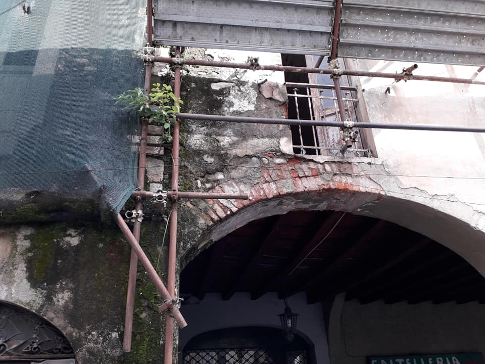 Ponte, il centro storico cade a pezzi