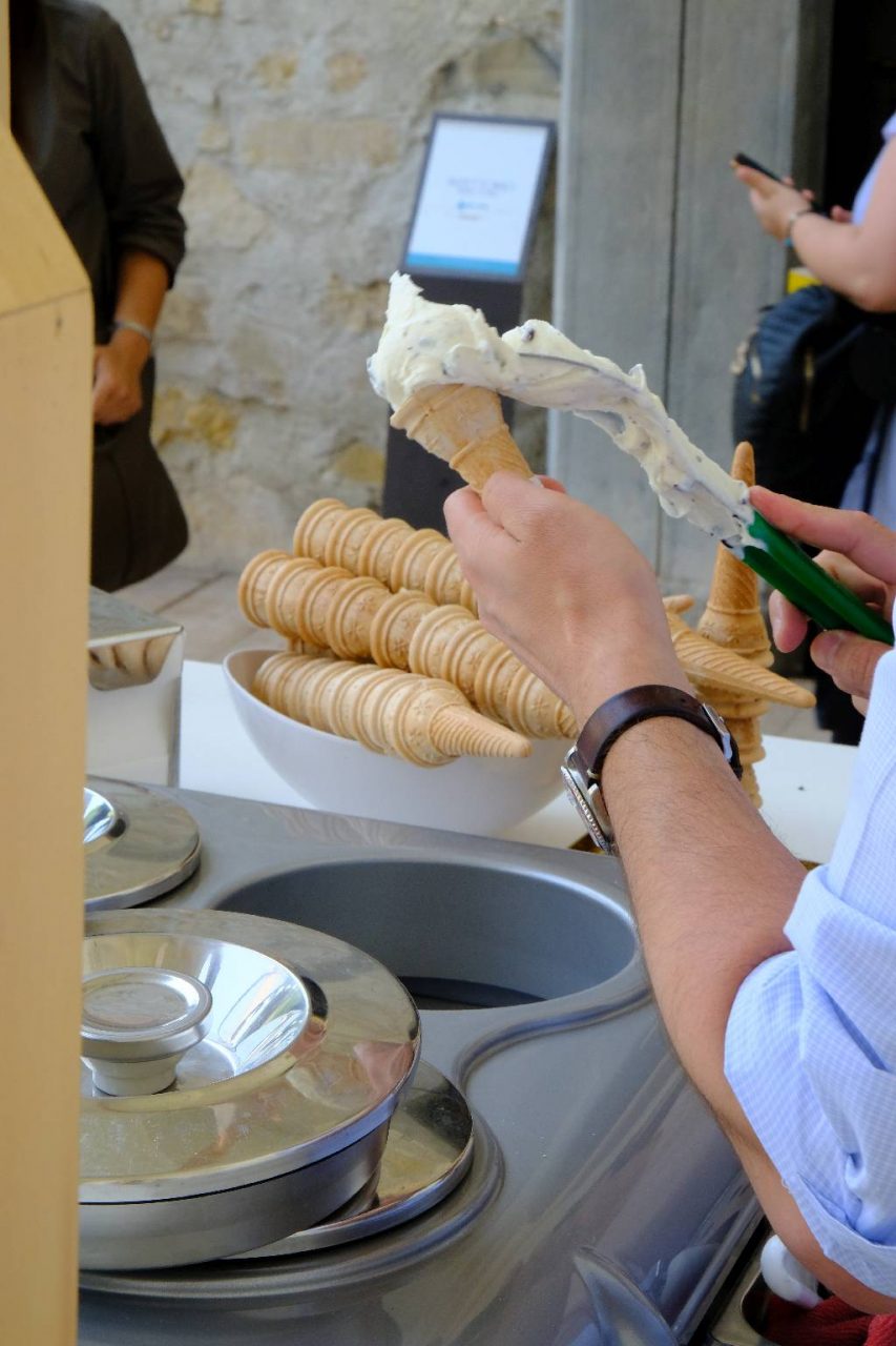 Stracciatella e suoi ambasciatori Settimana con 100 chili di premi
