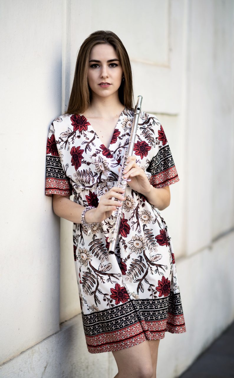 Bella come la melodia di un flauto Michela Podera, tra moda e musica