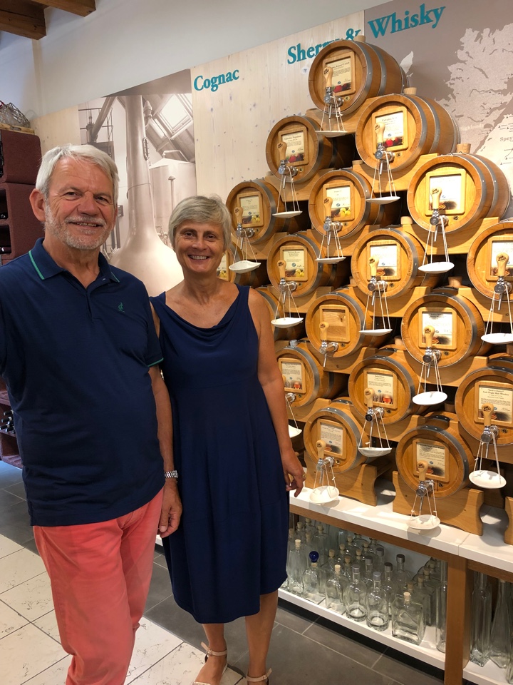 Spillare autentiche delizie dagli orci di Manuela e Ivan (in S. Alessandro)