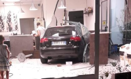 Perde il controllo della sua Audi Fine corsa dentro la piadineria