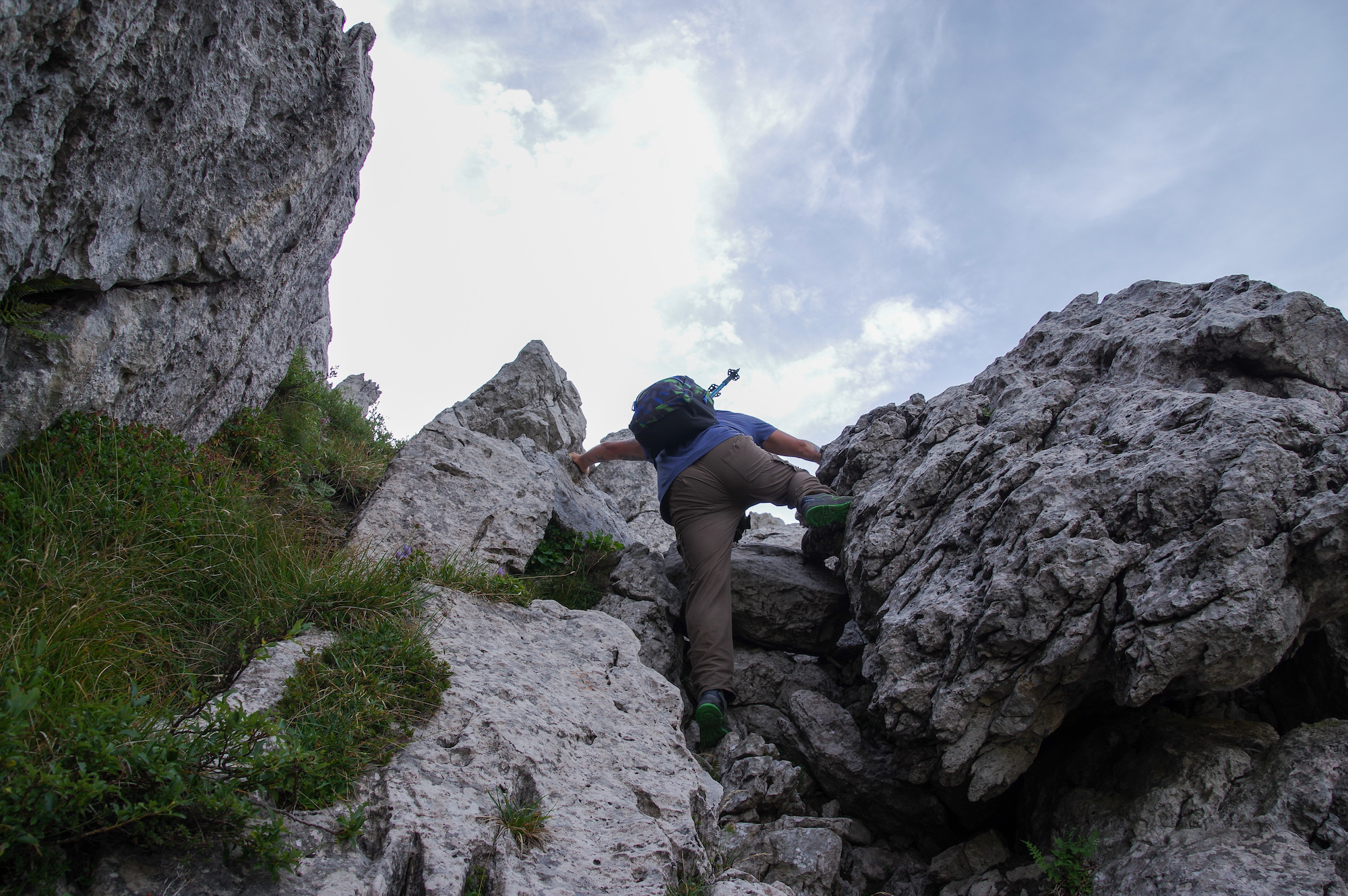 14 - Facili passaggi di arrampicata