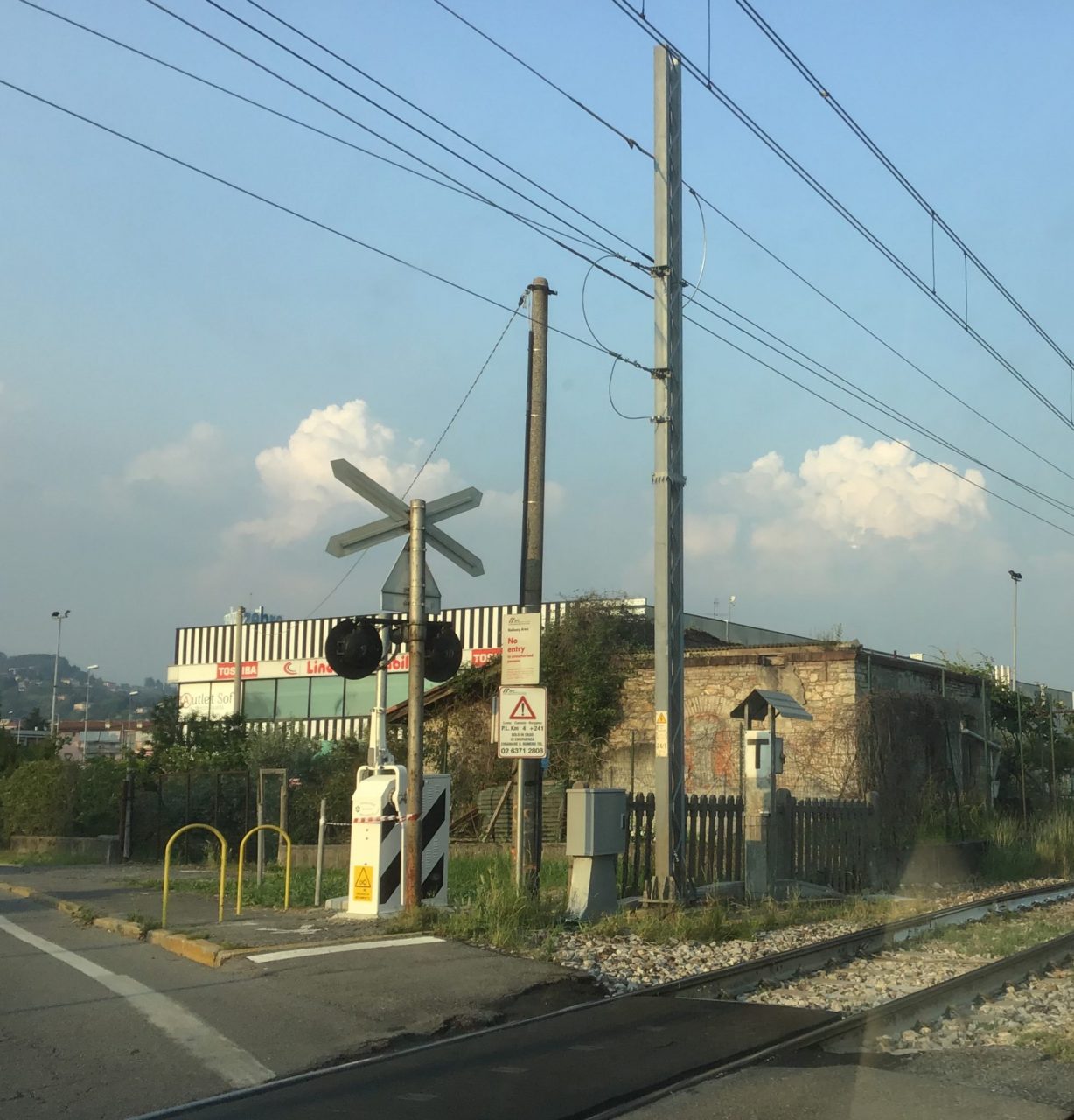 Curno, scontro sui passaggi a livello