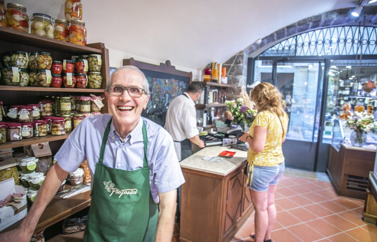 Mangili, più che una salumeria una boutique delle cose buone