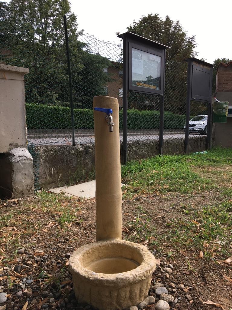 Pure una fontanella a Osio Sotto sui social diventa un piccolo caso