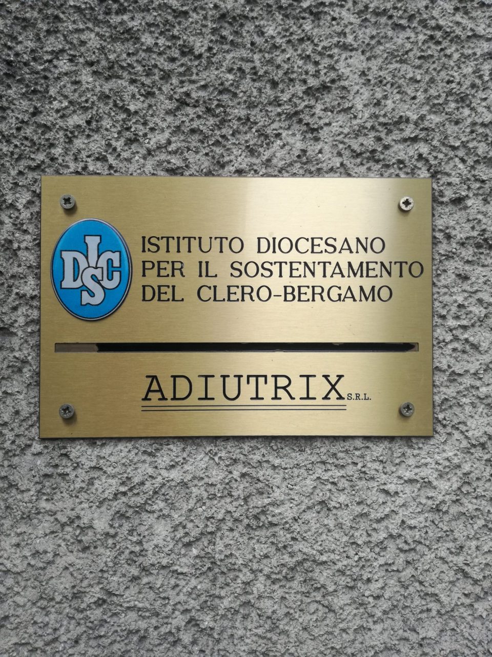 La donna che a Seriate è stata sfrattata dall’Istituto Diocesano