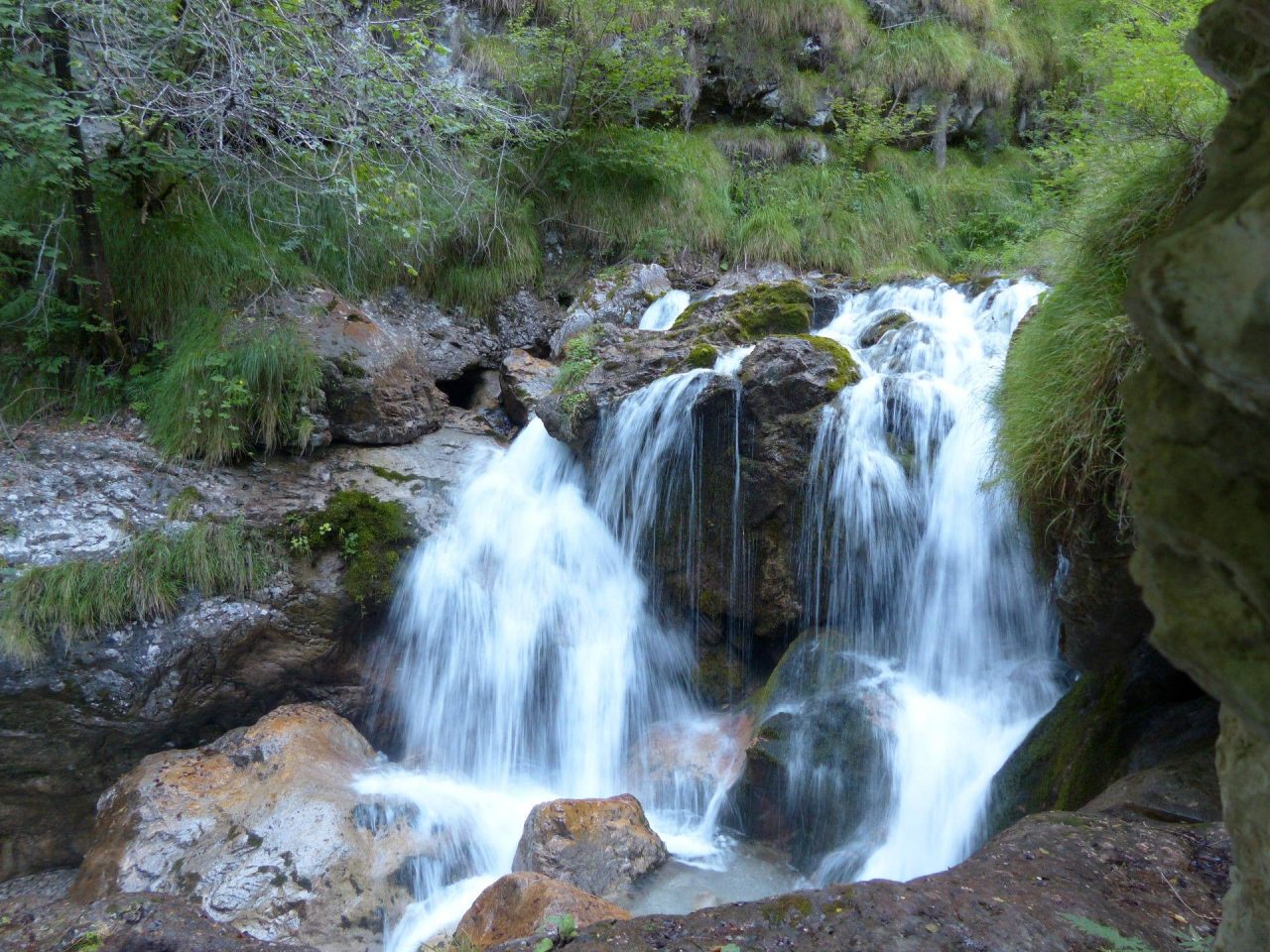 Val Vertova, sporcata dal turismo