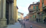 Pozze lungo il nuovo marciapiede in Borgo Santa Caterina