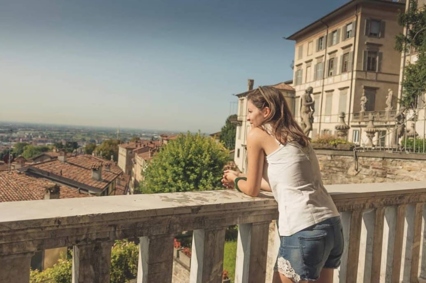 Con gli occhi rivolti al bello – Elena