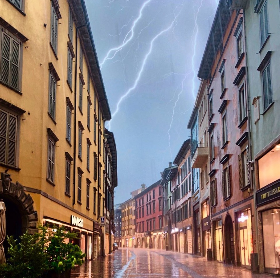 Fulmini e saette su Bergamo – Francesca Quadri