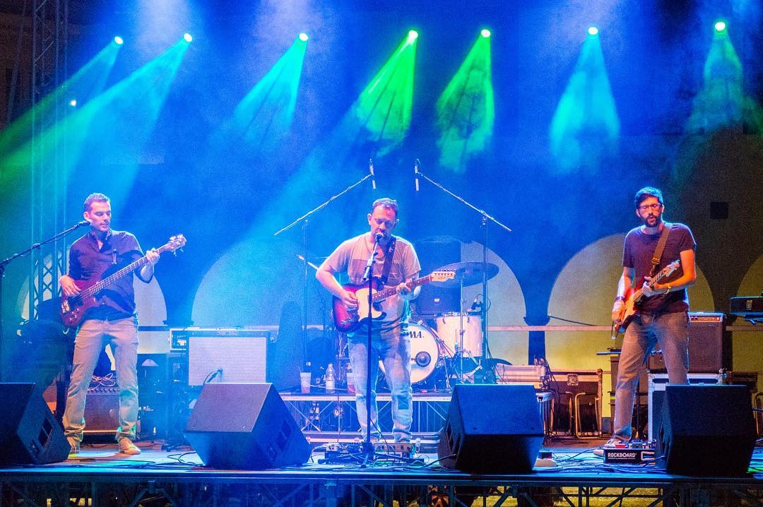 I Long White Clouds live al Goisis Un po’ geek, tocco pop e poi rock