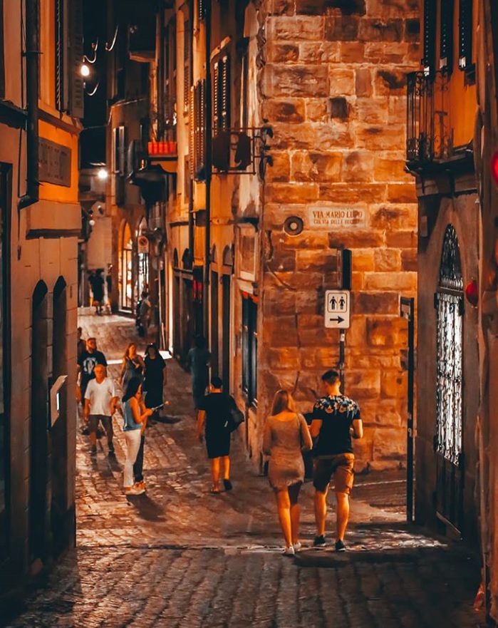 Poesia serale in Città Alta – Pablo Napoli
