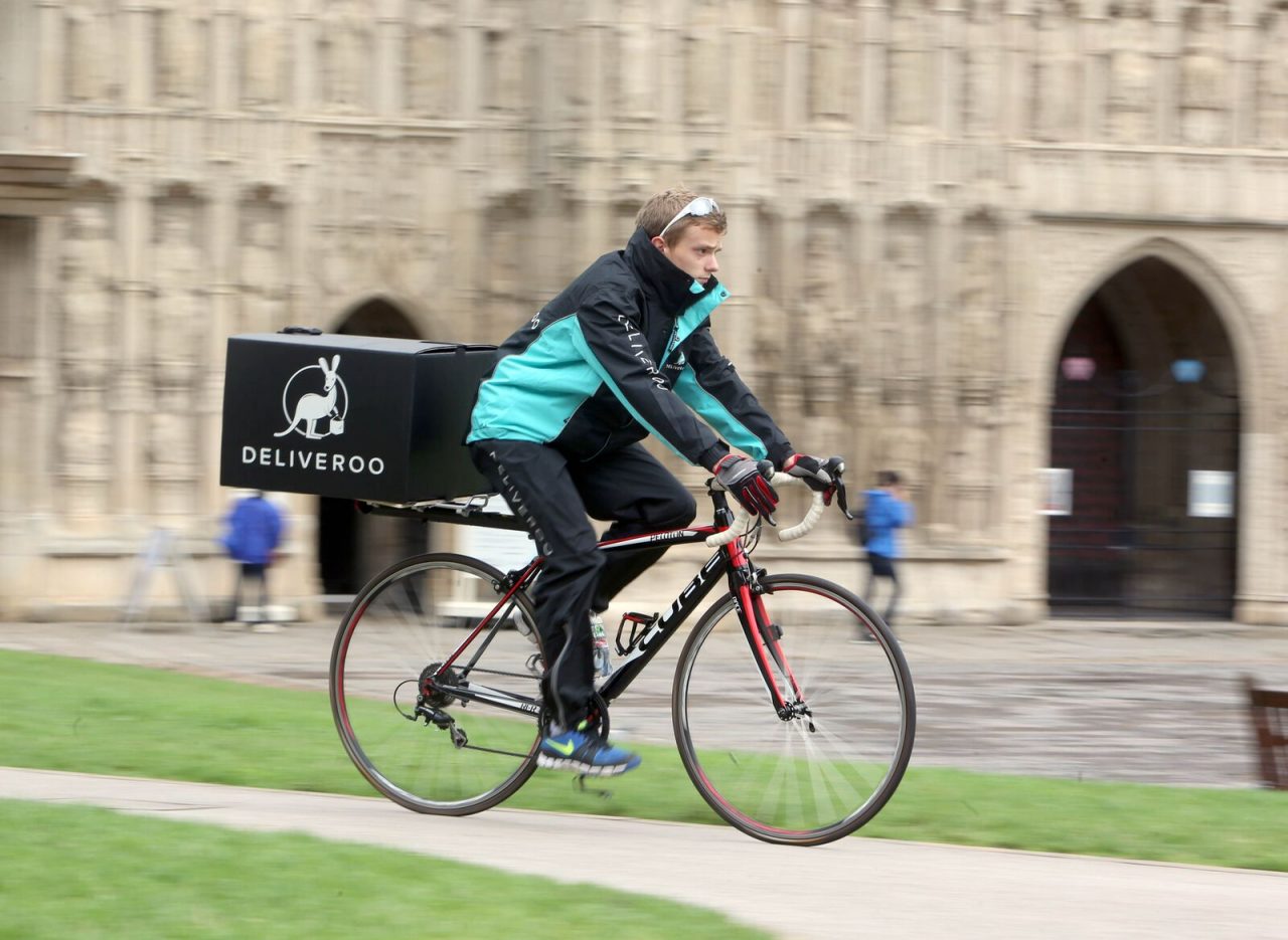 O pedali sette giorni su sette o l’algoritmo ti dimentica