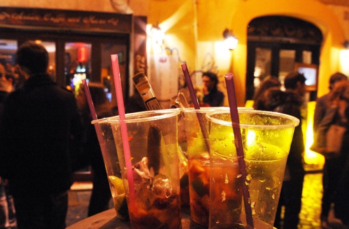 Dalle 18 stop alla vendita e al consumo di alcolici in Malpensata. Multe fino a 1000 euro