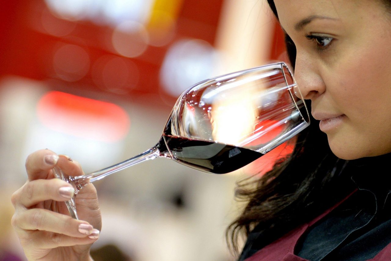 Gustare il vino buono come merita I corsi Onav a Bergamo e a Covo