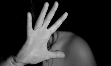 Condannato patrigno per abusi sessuali su una 14enne (la prima volta nessuno le credette)