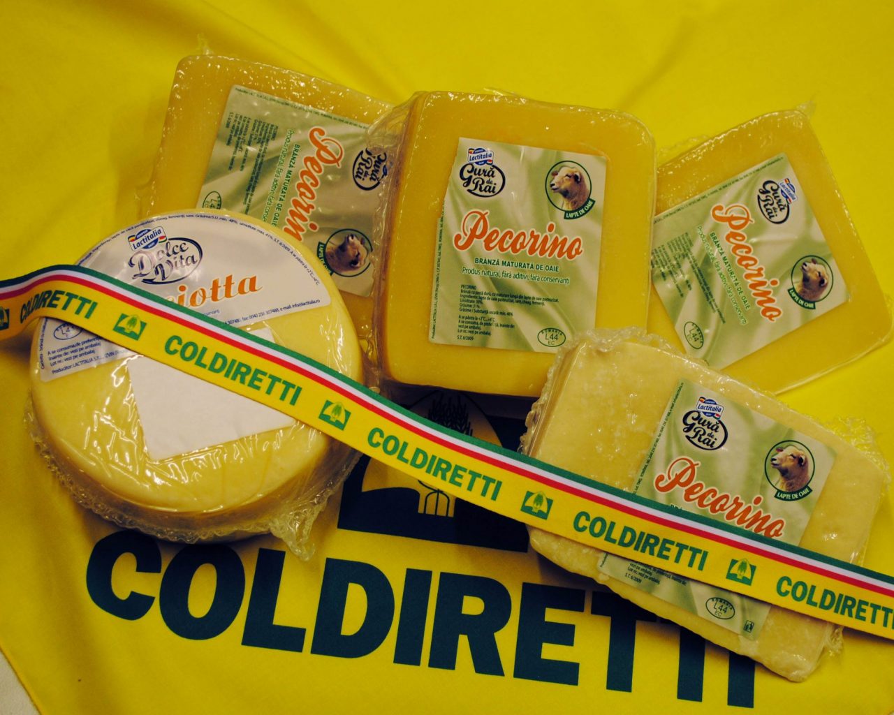 A Forme la “tavola degli inganni” Finti formaggi italiani made in Usa