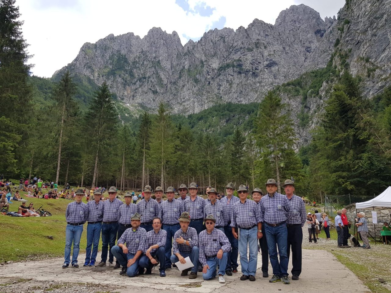 Il coro alpino Penne nere di Almè festeggia i suoi primi cinquant’anni