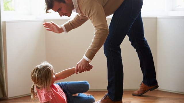 Occhio, sculacciare i figli è reato Appelliamoci a Save the children