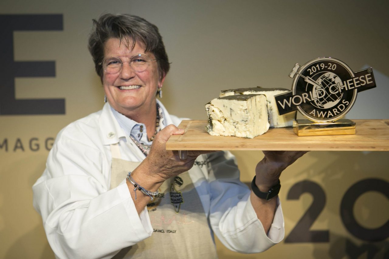 Formaggio erborinato dell’Oregon batte Parmigiano (ma è polemica)