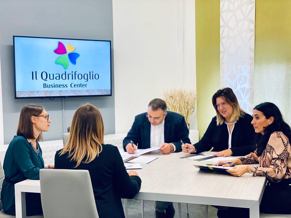 Un quadrifoglio per le imprese Ogni petalo è un servizio in più