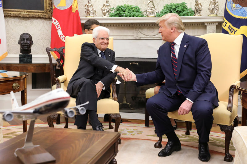 Cinque notizie che non lo erano Per Trump è «President Mozzarella»