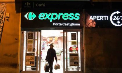 Pensieri segreti di una commessa La clientela notturna del super