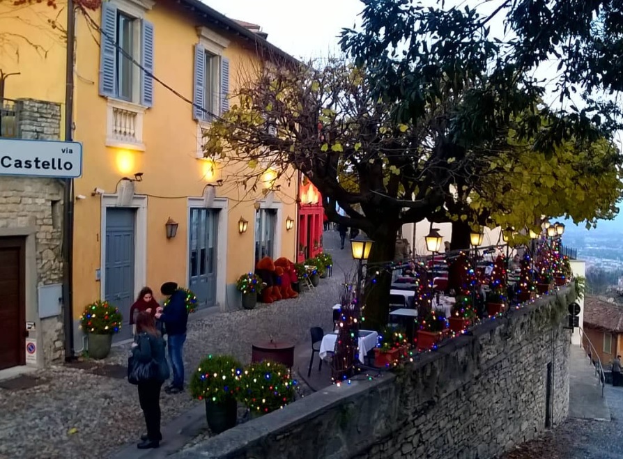 Le prime luci di Natale – Massimo Arzuffi