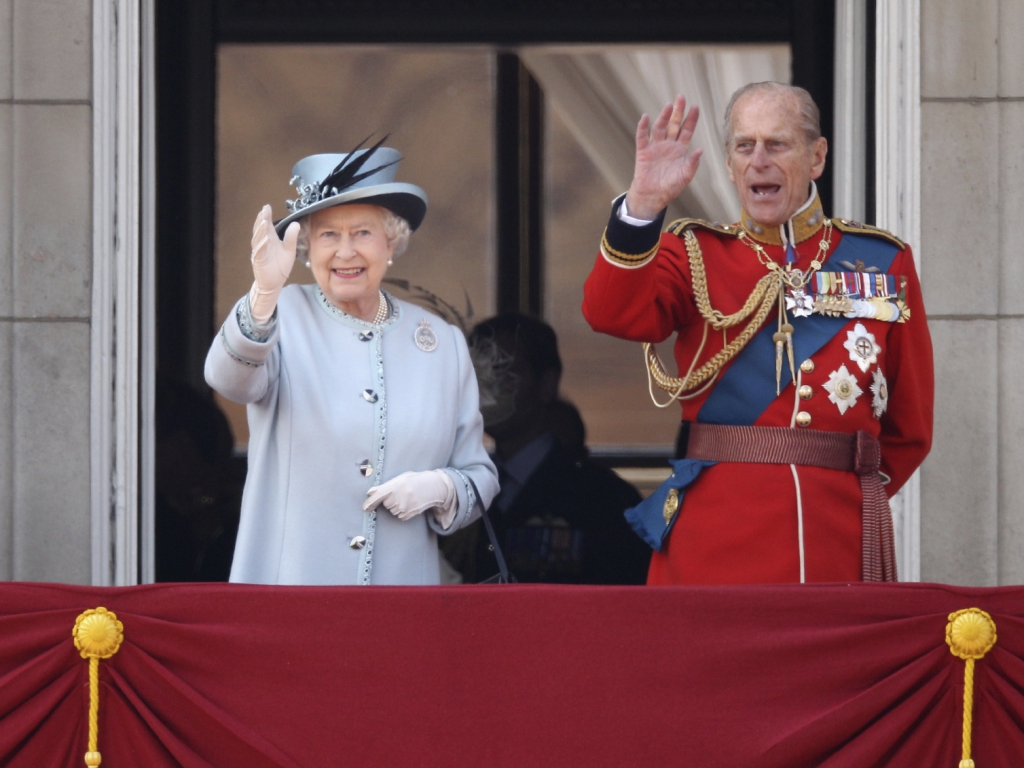 72 anni di Queen Elizabeth e Filippo (ma la serie The Crown fa parlare)