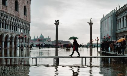 Venezia invasa dall'Acqua Granda A rischio i mosaici della basilica