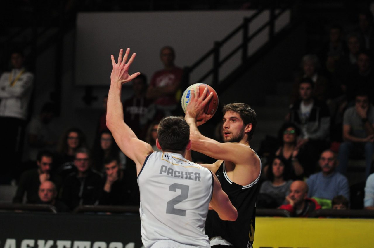 Il punto sul basket bergamasco Alla BB14 serve fare subito mercato