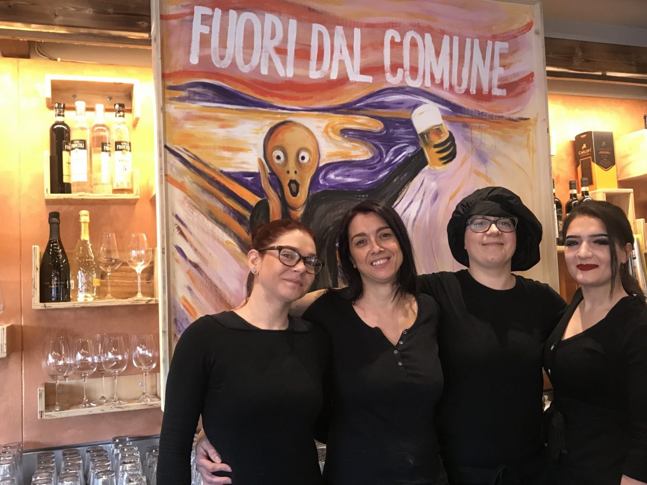 A Osio Sopra, Romina Artini ha aperto un bar… Fuori dal Comune